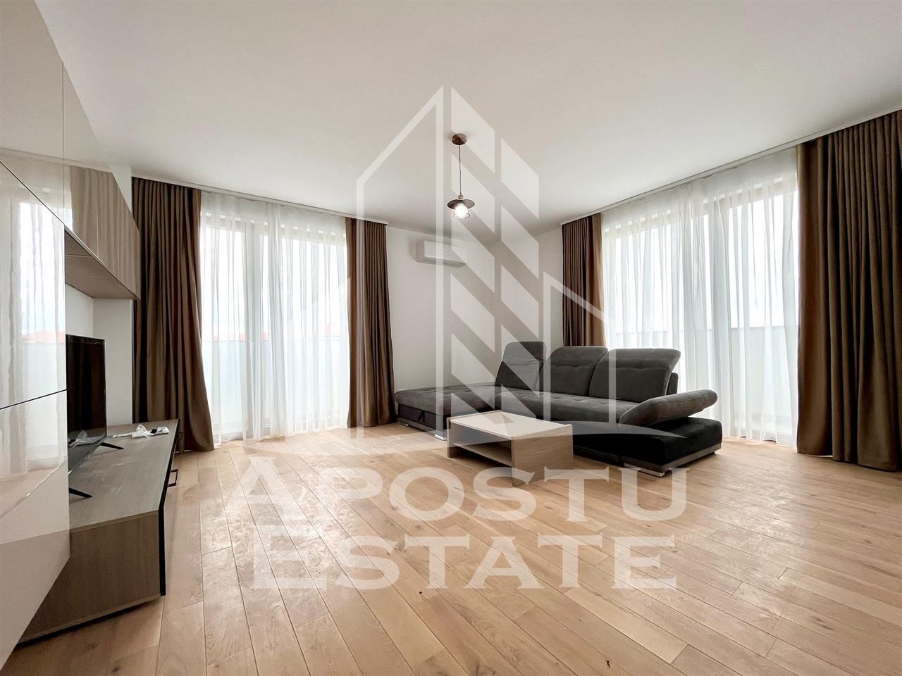 Apartament de lux cu 3 camere 2 bai in Monarch Tower zona Take Ionescu