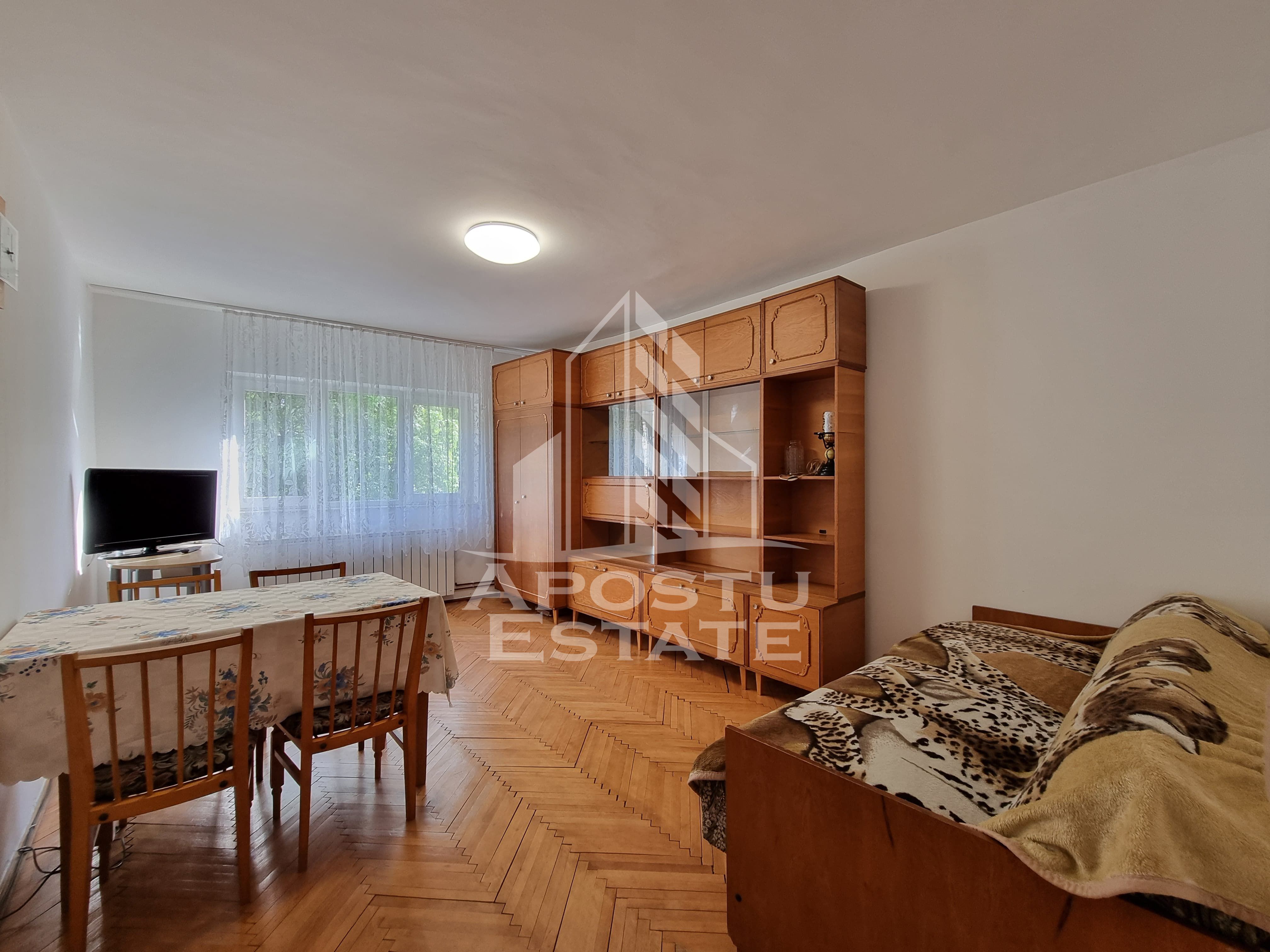 Apartament 2 camere, decomandat, etaj intermediar, Mircea cel  Batran