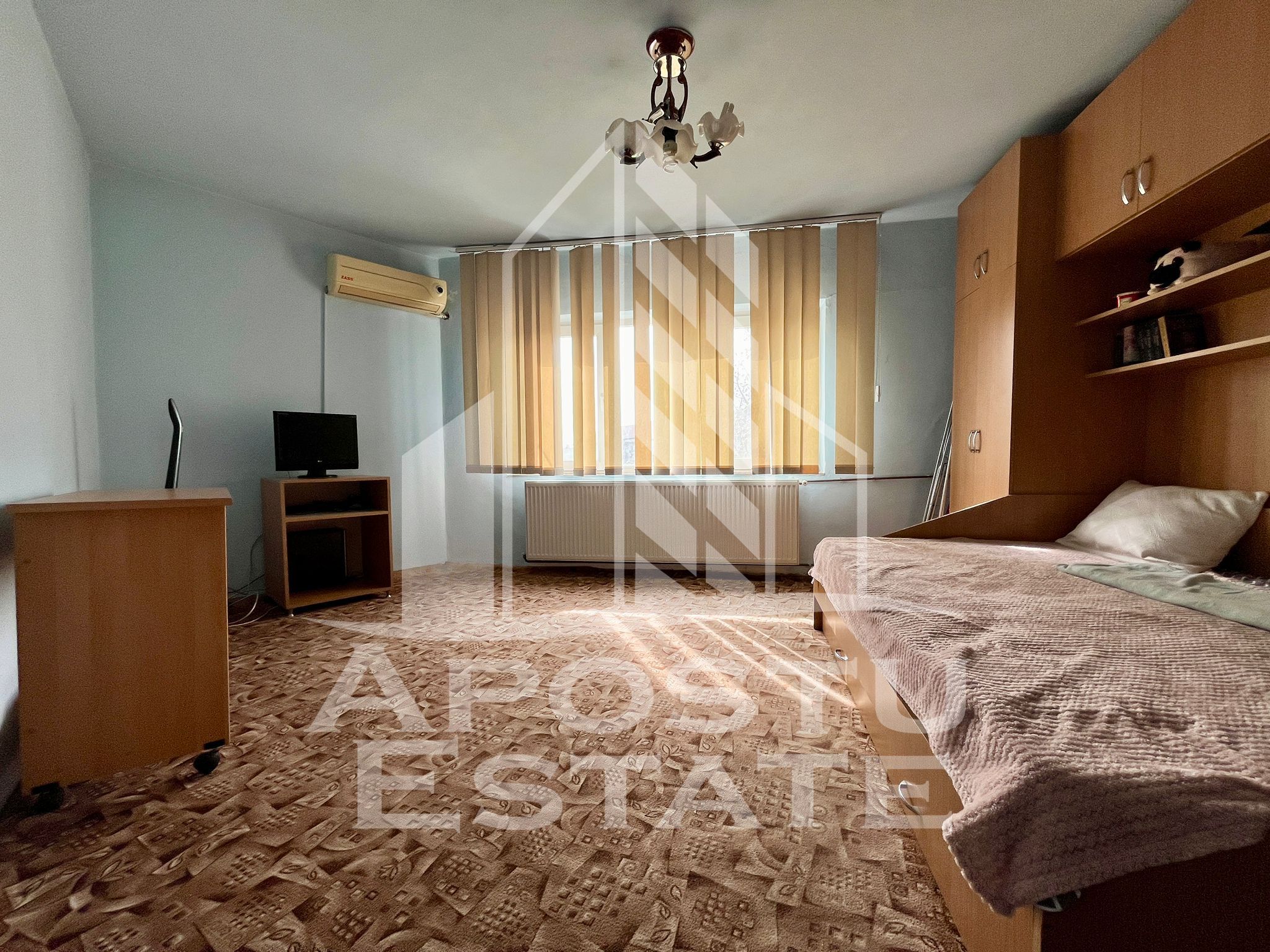 Apartament 2 camere , decomandat ,  zona Bucovina