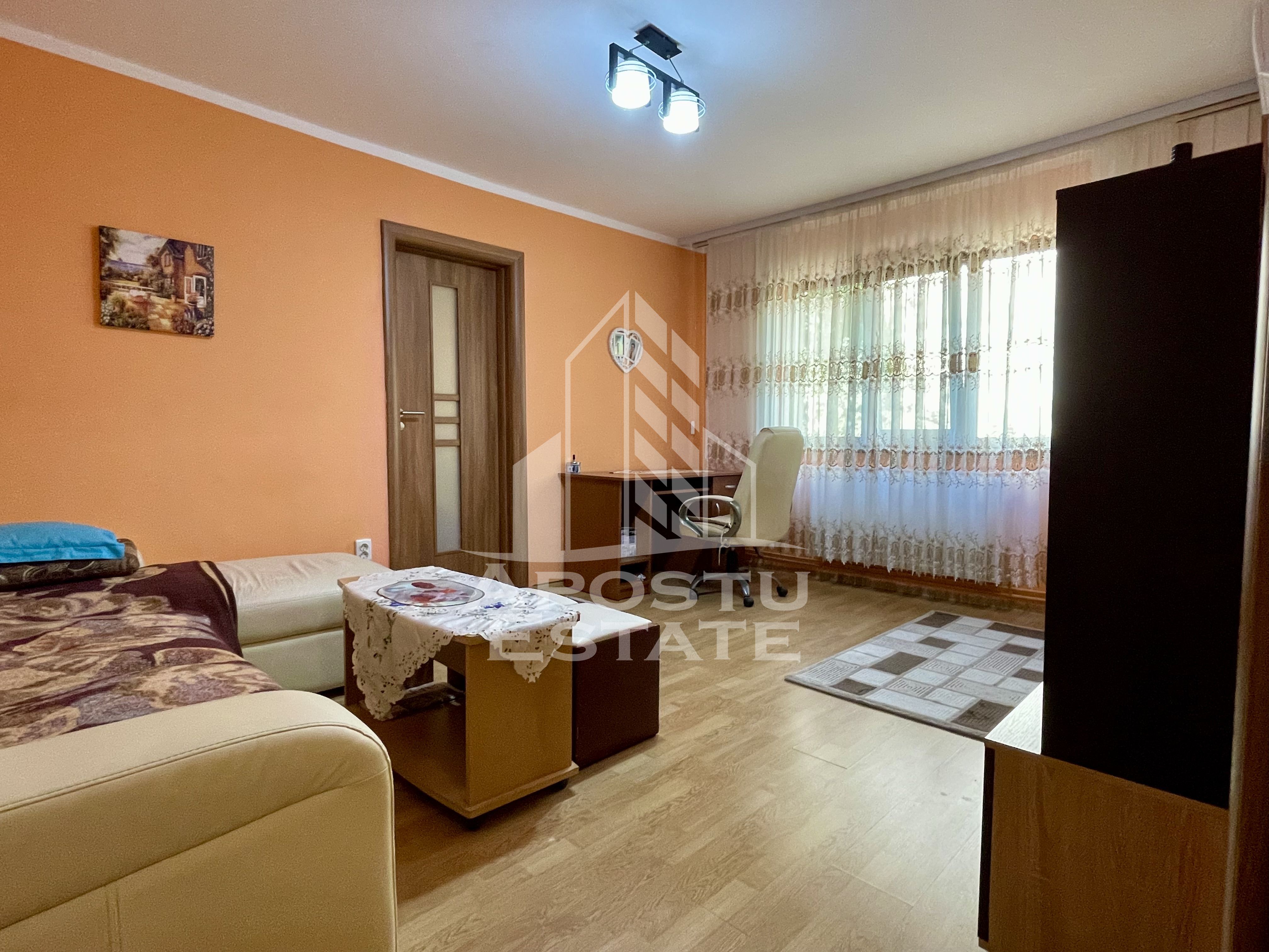 Apartament cu 2 camere etajul intai bloc izolat centrala Blascovici
