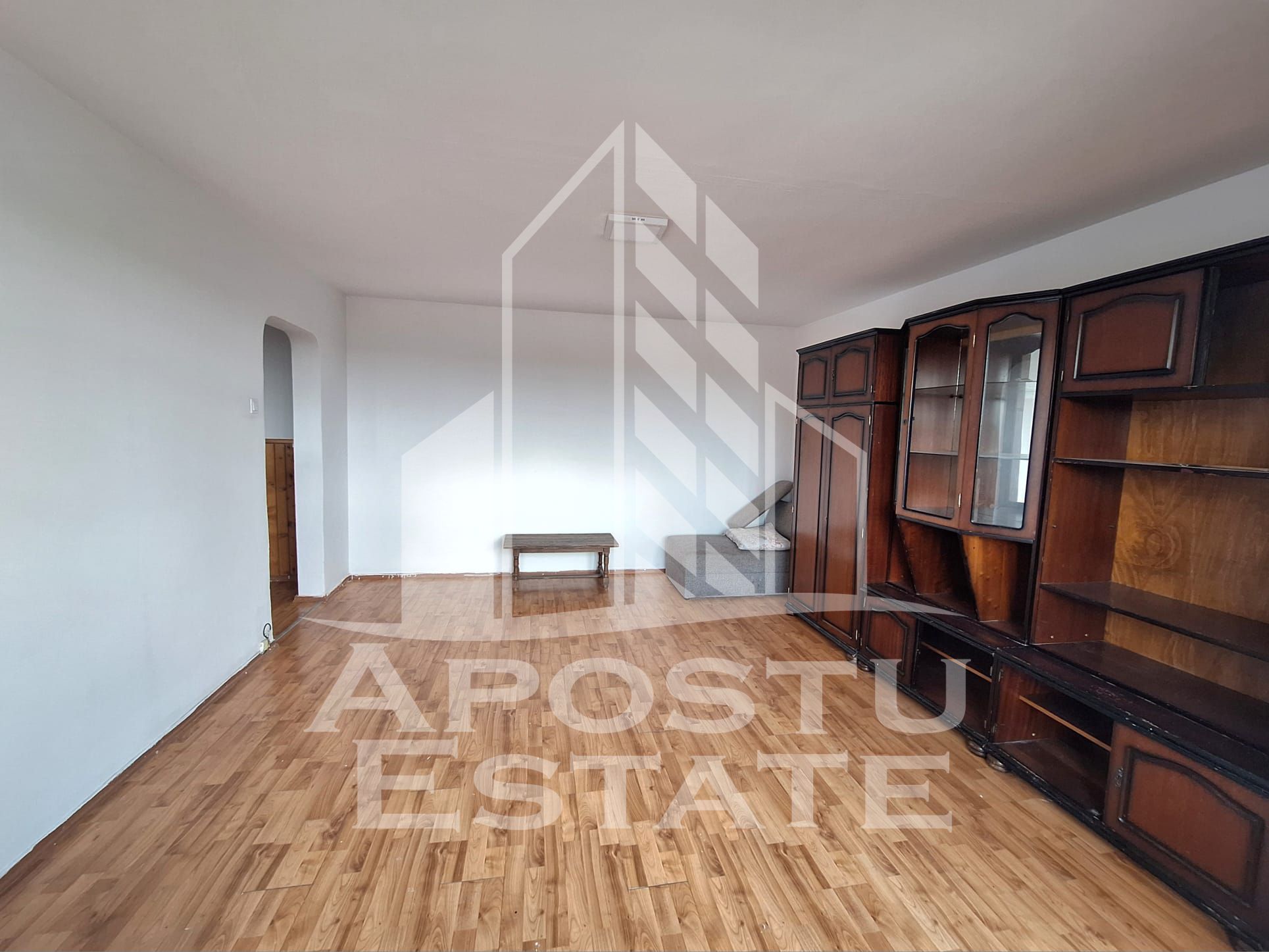 Apartament cu 3 camere, cu vedere pe 2 parti, 82 mp, Aurel Vlaicu