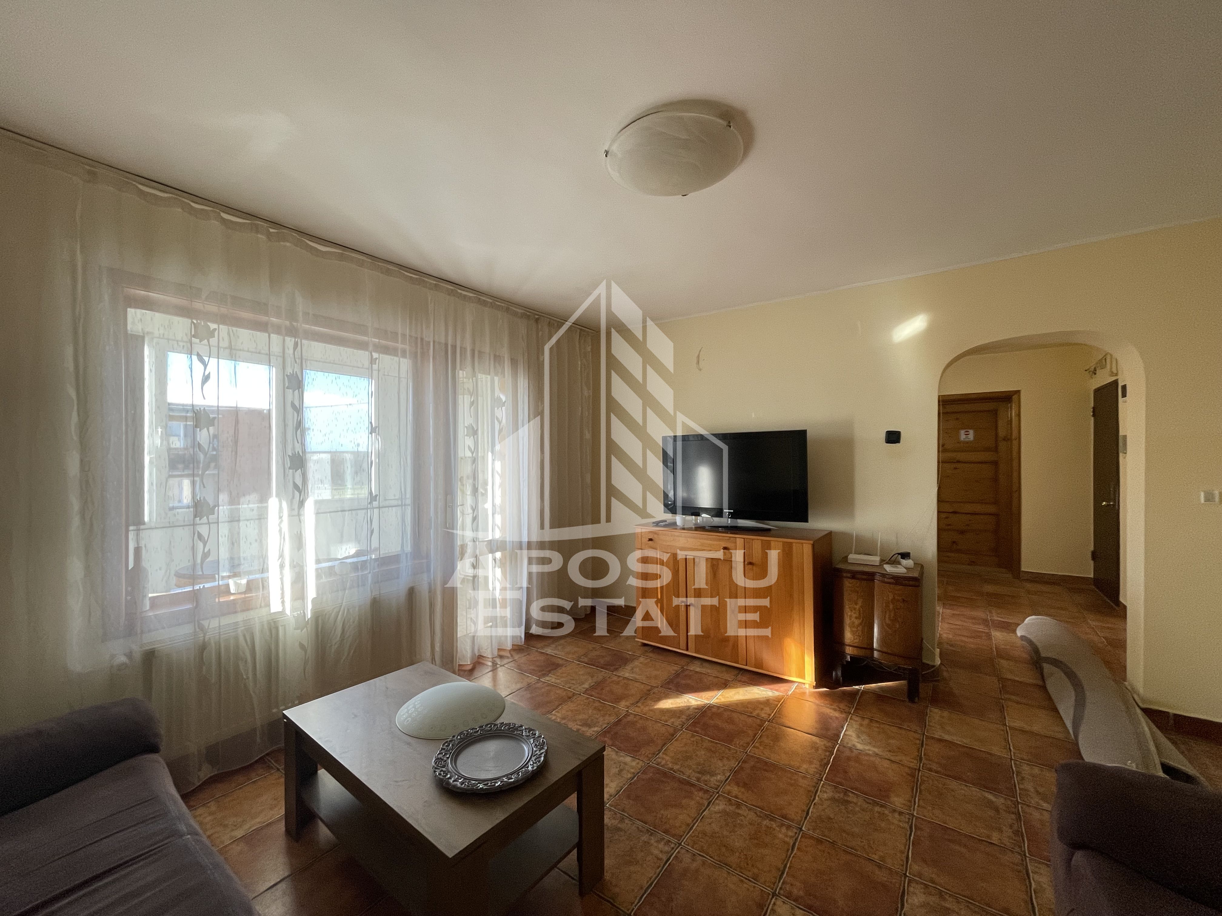 Apartament 3 camere, ultracentral, 350 euro