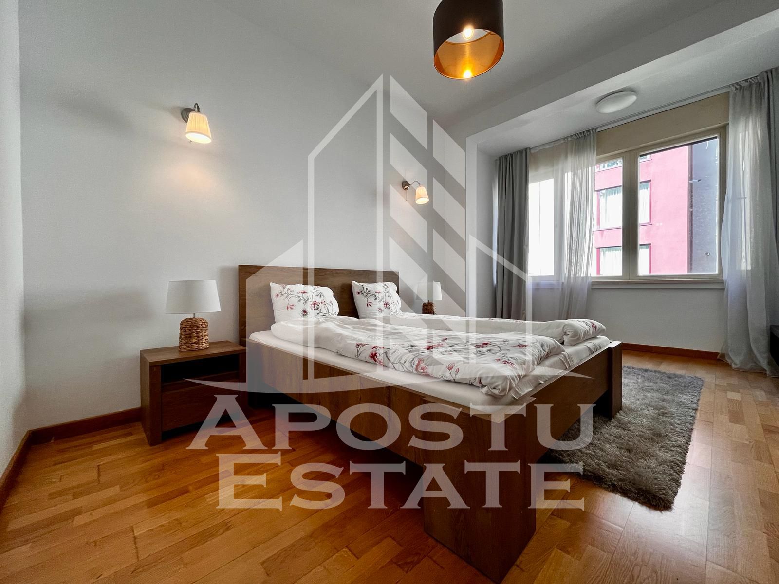 Apartament 3 camere, ultra spatios, parcare privata, Take Ionescu