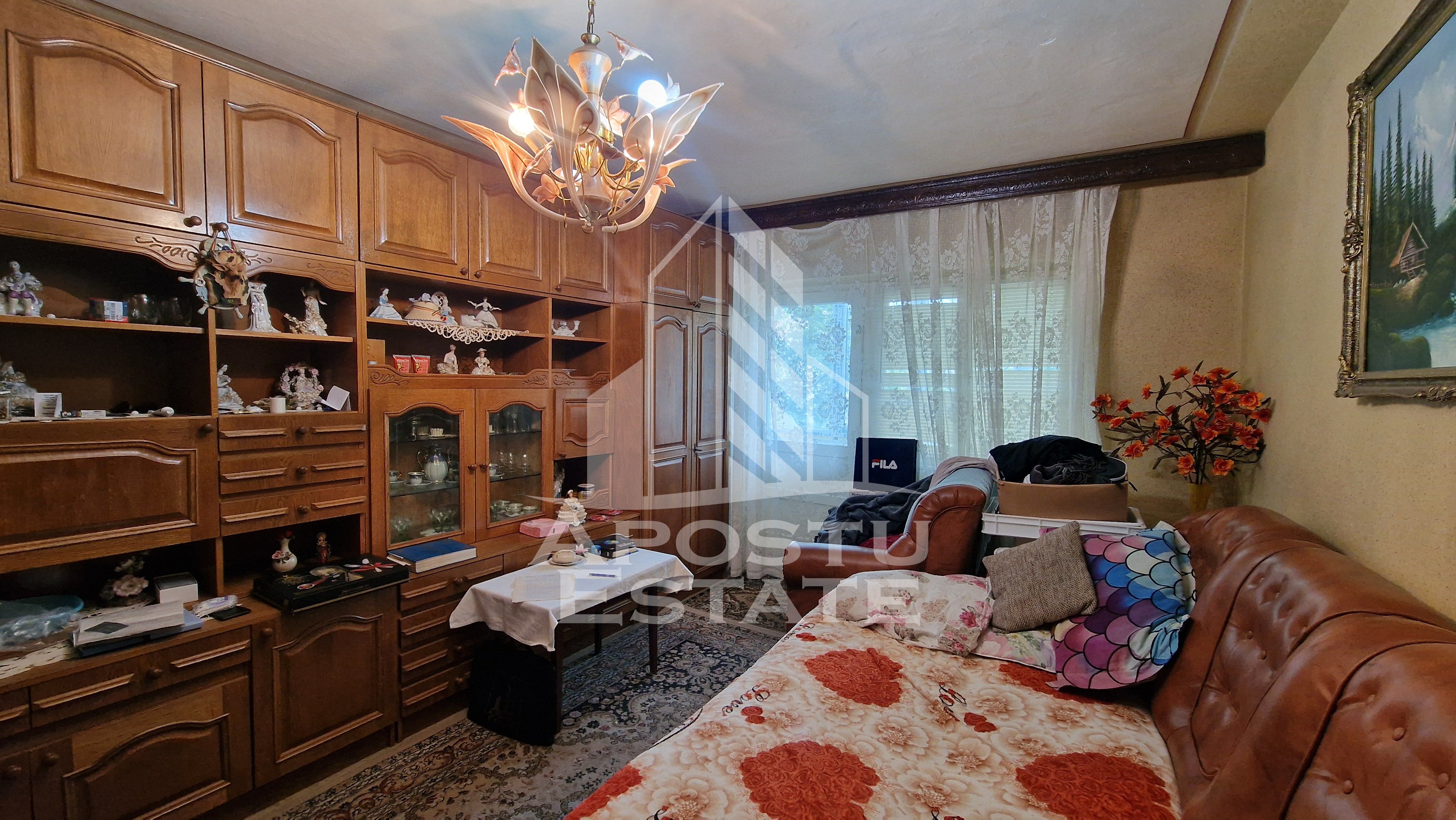 Apartament 3 camere si 2 bai, centrala proprie,  etaj 3, zona Bucovina